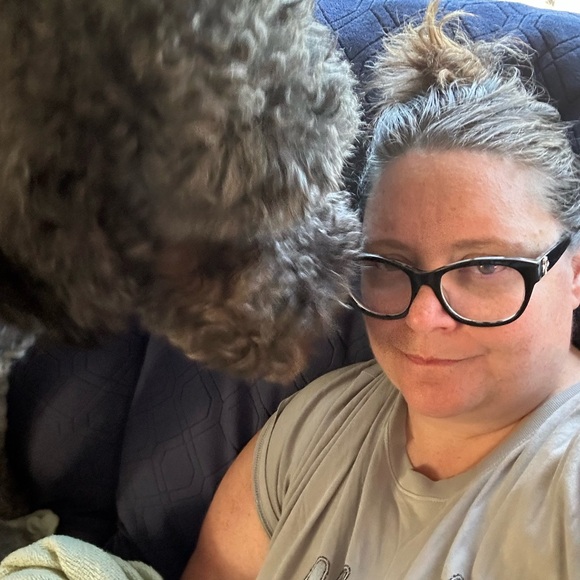 Meet your Posher, Jeannie - Picture 3 of 5